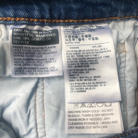 Levi’s 501 Light Wash Button Fly Jean Shorts - Picture 12 of 15